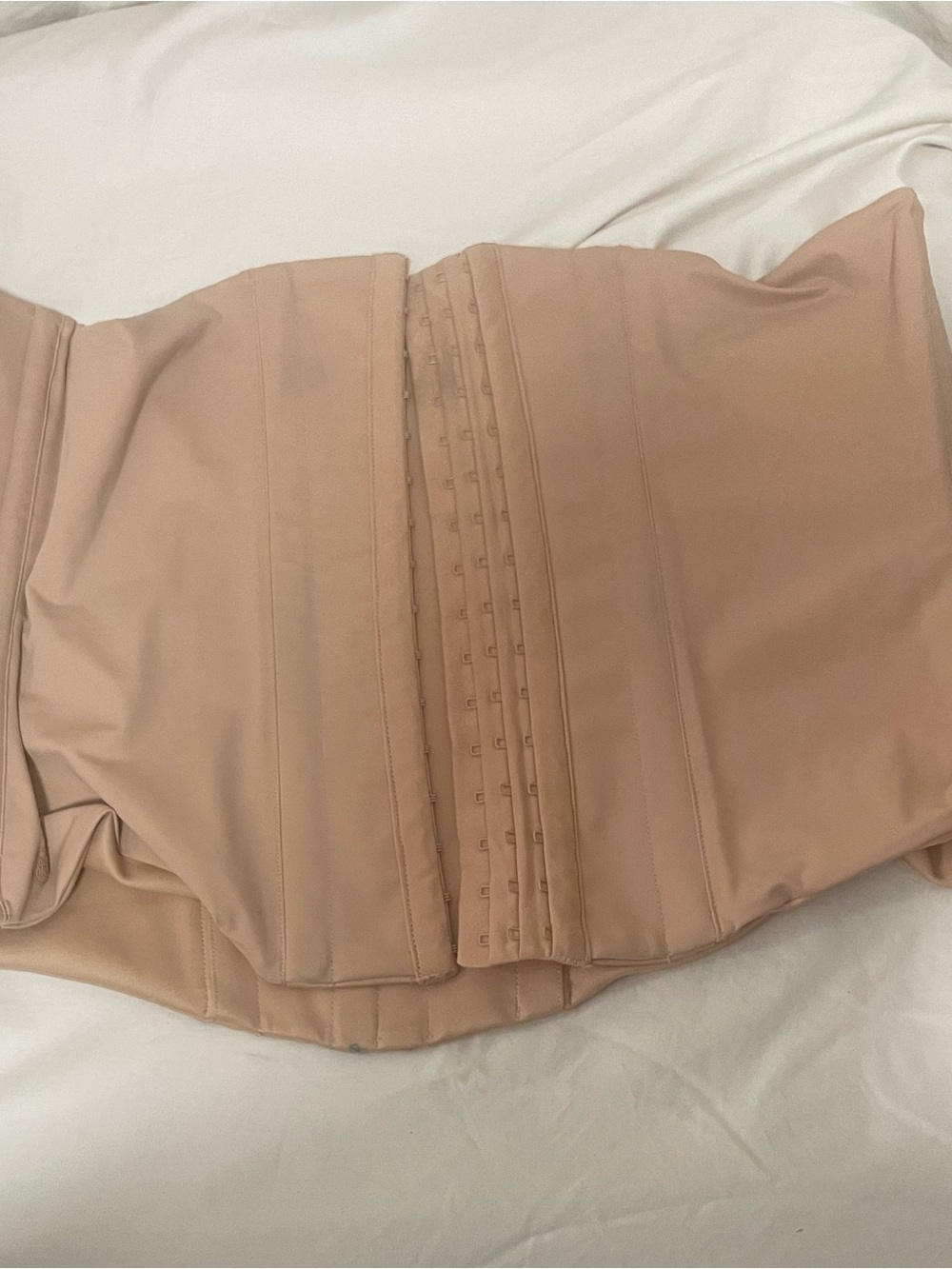Honeylove Beige Waist Shaper with Hook Closure - Picture 3 of 6